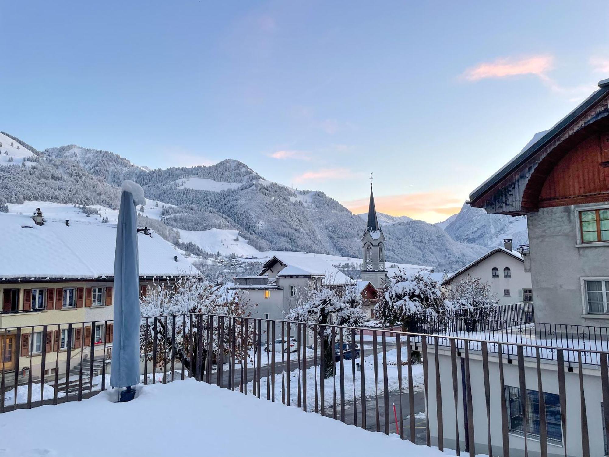 Auberge De L'Ange Albeuve Exteriör bild